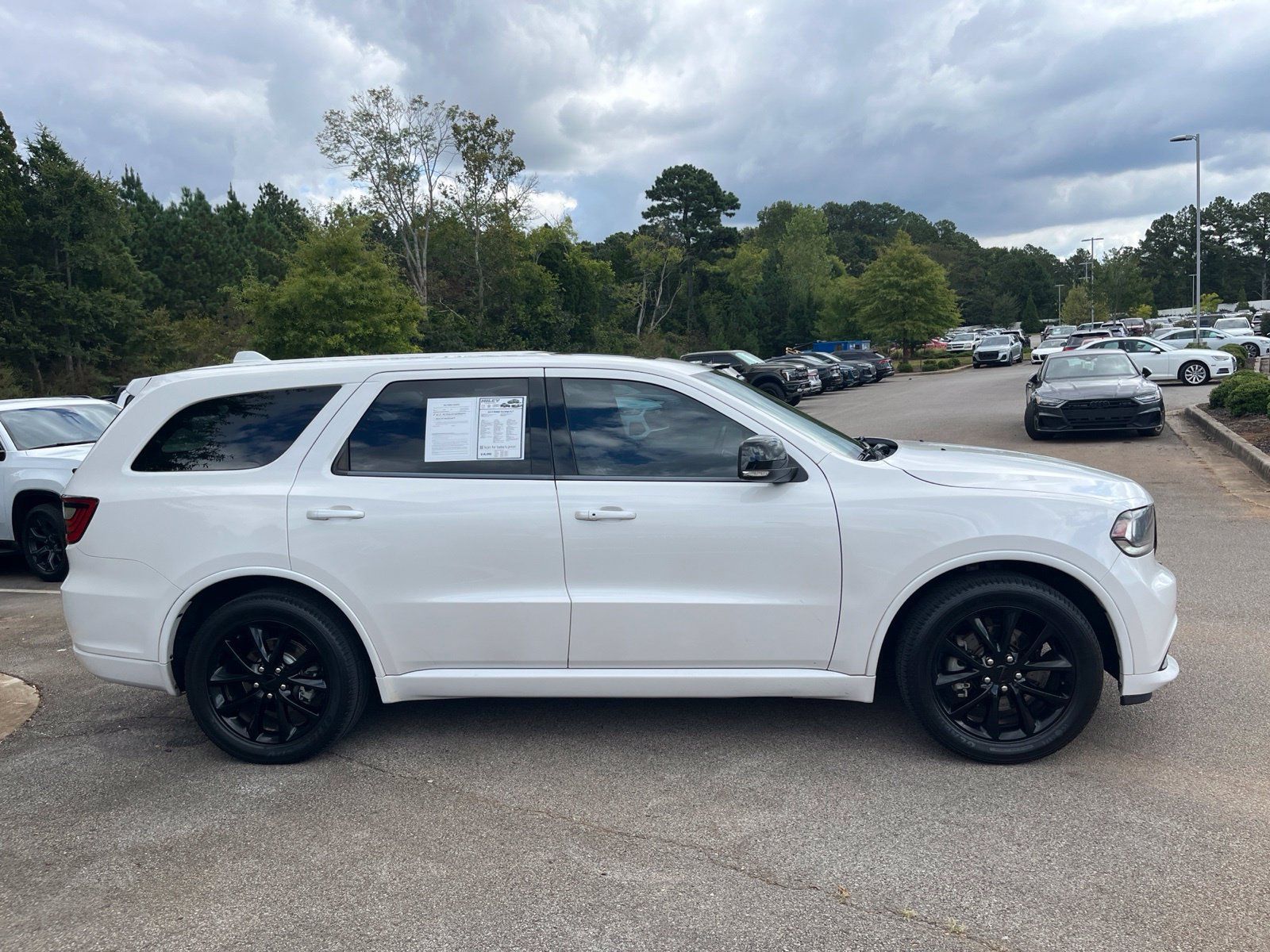 Used 2017 Dodge Durango R/T w/ Trailer Tow Group IV RWD image 4