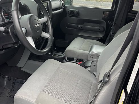 Used 2008 Jeep Wrangler Unlimited Sahara w/ Dual Top Group image 10