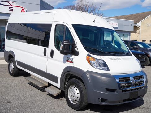 Used 2016 RAM ProMaster 2500 w/ Premium Appearance Group FWD image 12