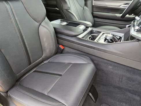 New 2026 Jeep Grand Wagoneer L Limited AWD/4WD image 7