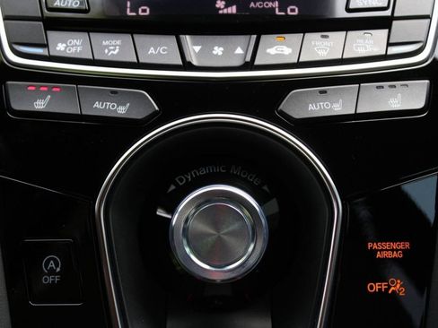 Used 2025 Acura RDX SH-AWD image 27