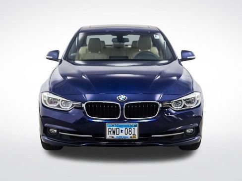 Used 2018 BMW 330i xDrive Sedan AWD/4WD image 8