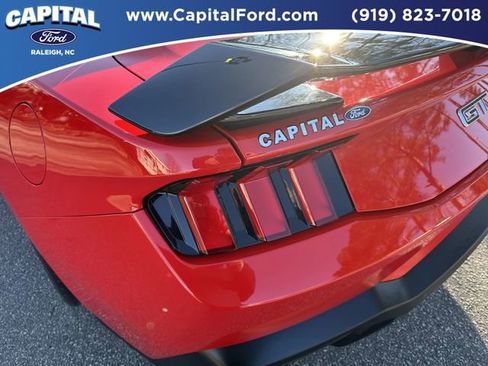 Used 2024 Ford Mustang GT Premium image 15