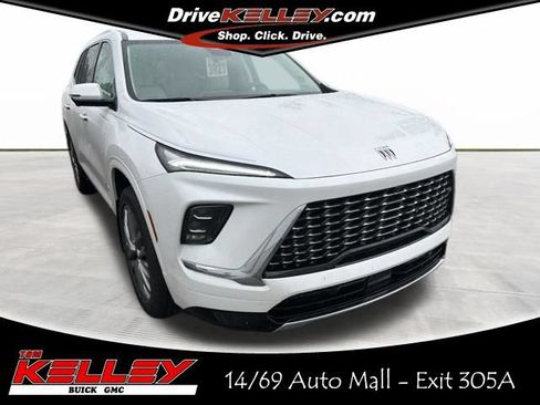 Used 2025 Buick Enclave Avenir AWD/4WD image 1