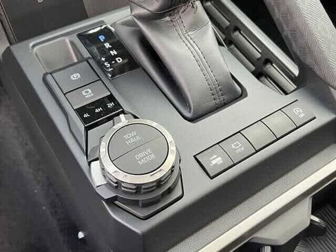 New 2024 Toyota Tacoma Limited w/ Limited Package (LT) image 27