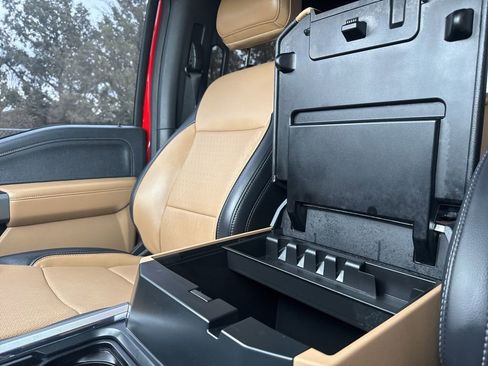 Used 2025 Ford F350 Lariat w/ Lariat Ultimate Package image 28