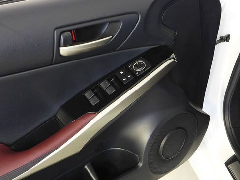 Used 2018 Lexus IS 300 RWD image 12