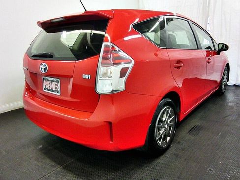 Used 2017 Toyota Prius V Two FWD image 6