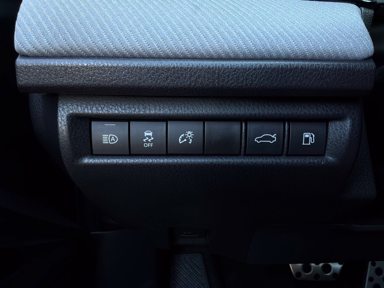 Used 2025 Toyota Camry SE w/ Convenience Package AWD/4WD image 26