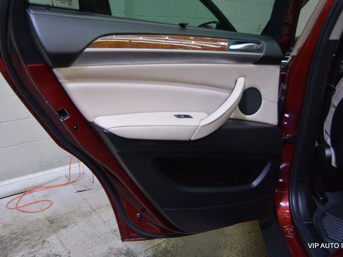 Used 2012 BMW X6 xDrive35i image 9