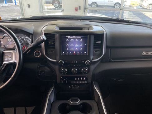 Used 2020 RAM 2500 Big Horn w/ Level 2 Equipment Group image 9