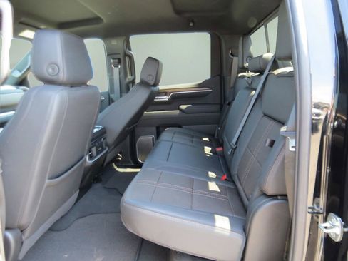 Certified 2025 Chevrolet Silverado 1500 High Country AWD/4WD image 31