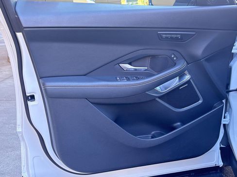 Used 2024 Jaguar E-PACE R-Dynamic SE image 12