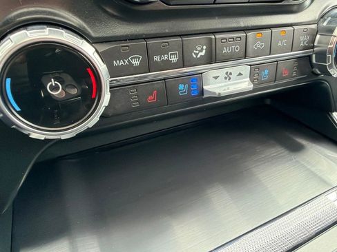 Used 2022 Ford F150 Lariat AWD/4WD image 91