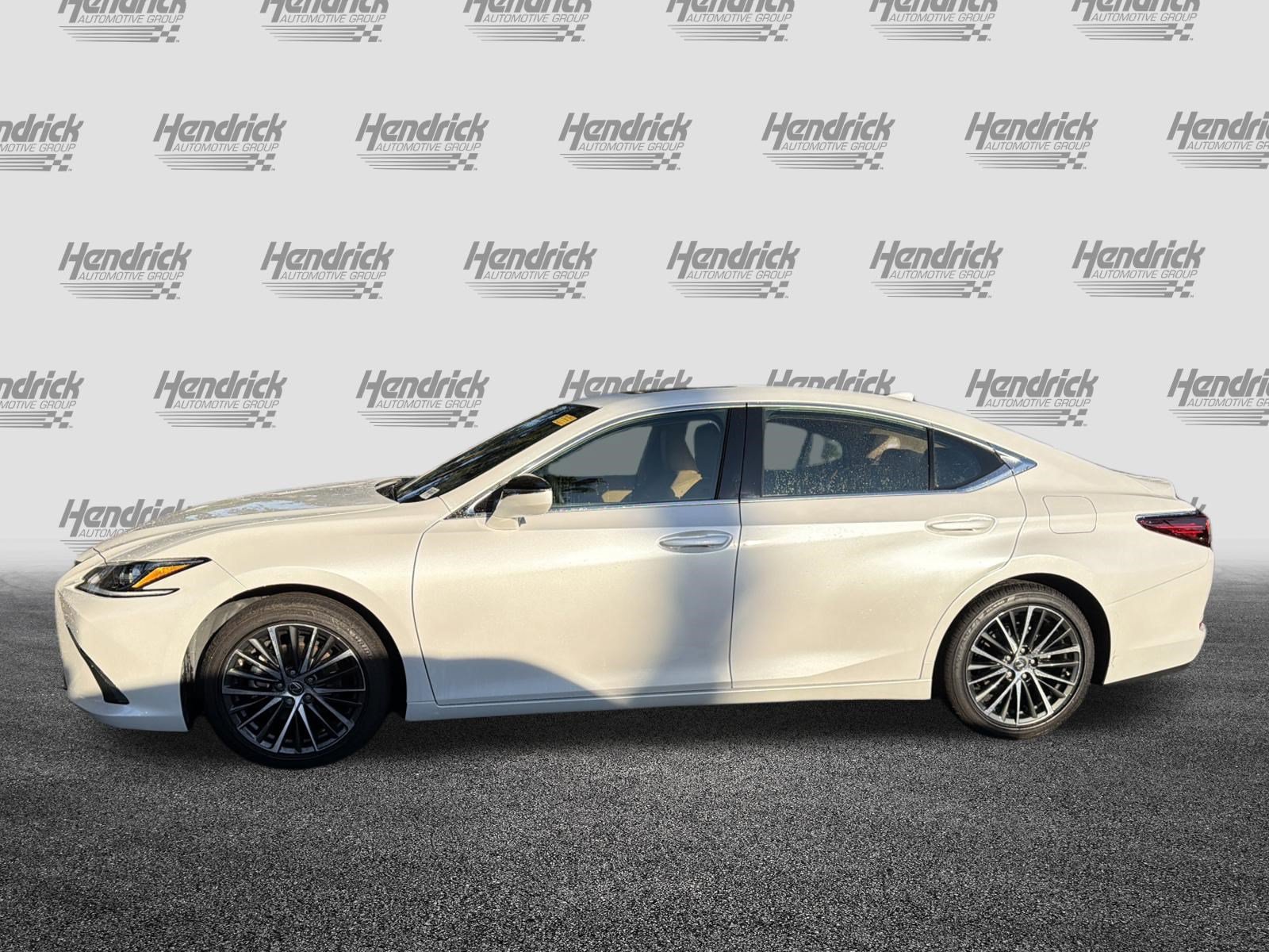 Used 2025 Lexus ES 350 w/ Premium Package FWD image 9