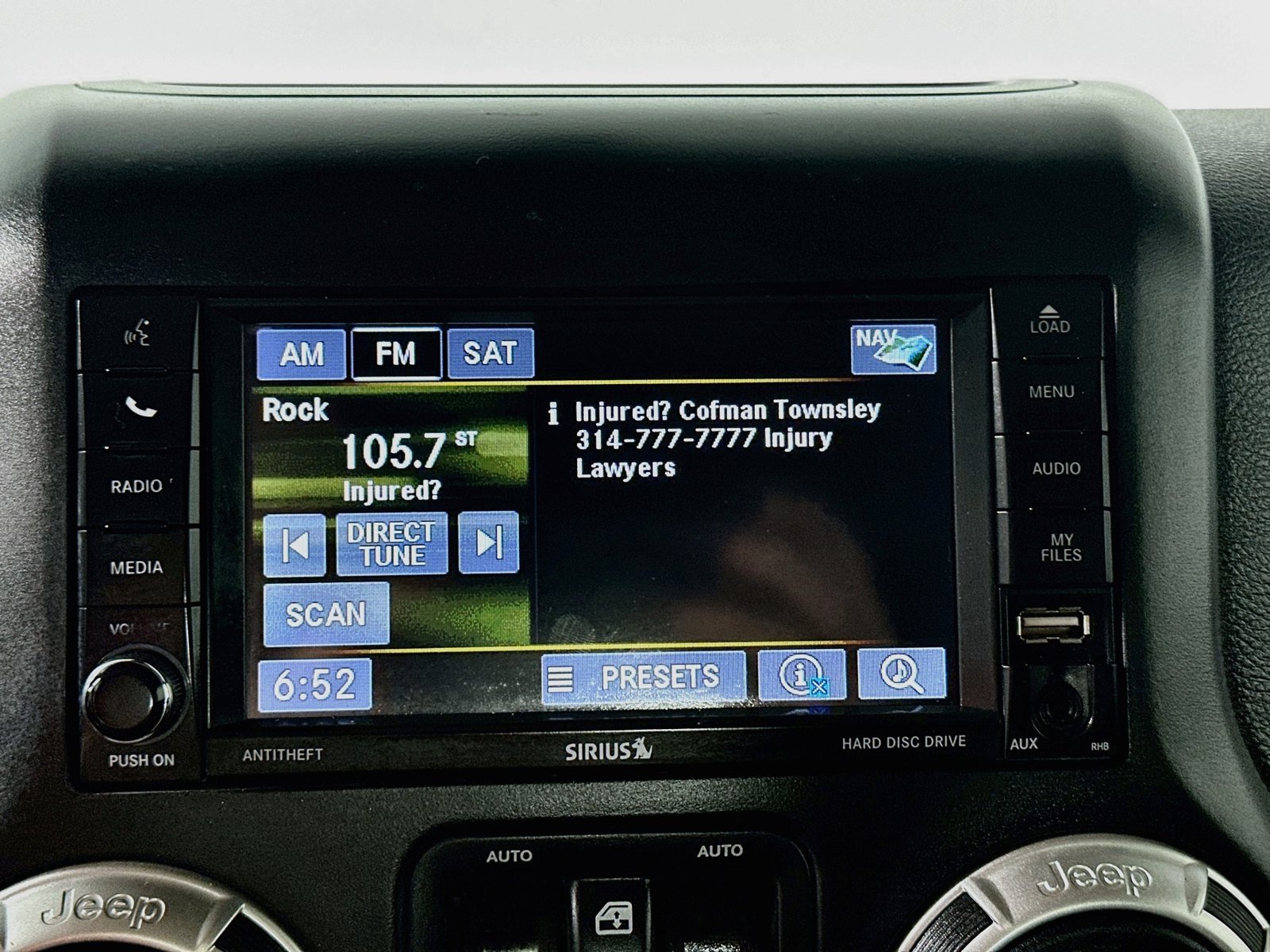 Used 2017 Jeep Wrangler Unlimited Sahara AWD/4WD image 12