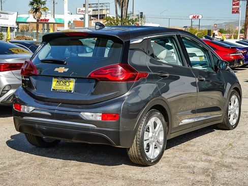 Used 2021 Chevrolet Bolt LT image 4