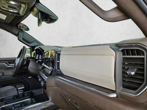 Used 2023 Chevrolet Silverado 1500 LTZ AWD/4WD image 16