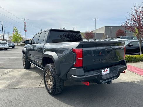 Used 2024 Toyota Tacoma Trailhunter image 3