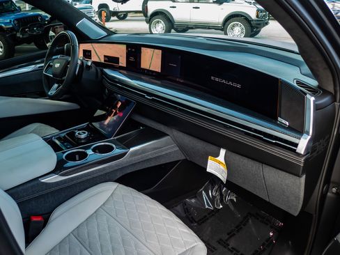 Used 2025 Cadillac Escalade V w/ LPO, Floor Liner Package image 17