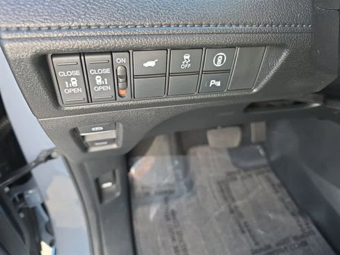 Certified 2024 Honda Odyssey Touring image 12