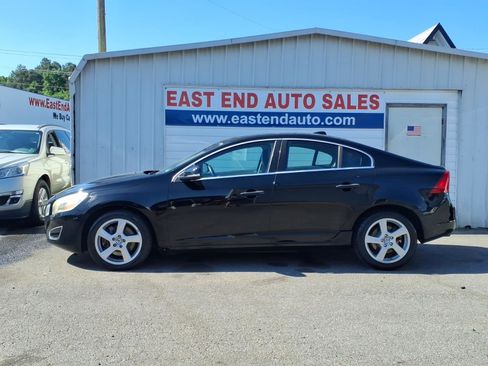 Used 2012 Volvo S60 T5 FWD image 2