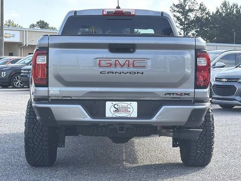 Used 2024 GMC Canyon AT4X AWD/4WD image 10