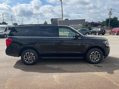 Certified 2024 Ford Expedition XLT AWD/4WD image 4