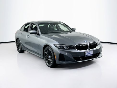 Used 2023 BMW 330e xDrive 330e xDrive w/ Driving Assistance Package image 3