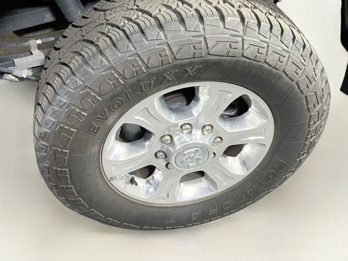 Used 2024 RAM 2500 Big Horn AWD/4WD image 28