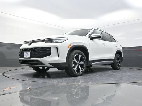 New 2026 Volkswagen Tiguan SE AWD/4WD image 23