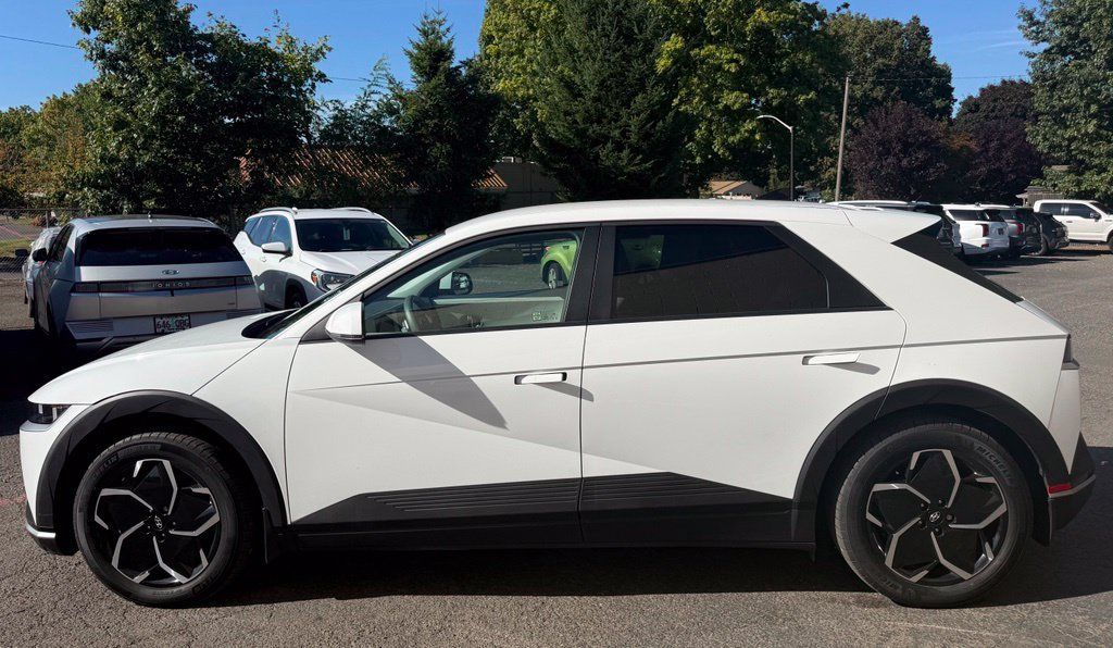 Used 2023 Hyundai Ioniq 5 SEL w/ Cargo Package AWD/4WD image 9