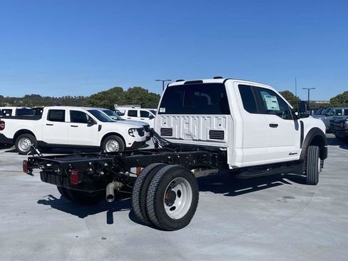 New 2026 Ford F450 XL w/ XL Chrome Package image 3
