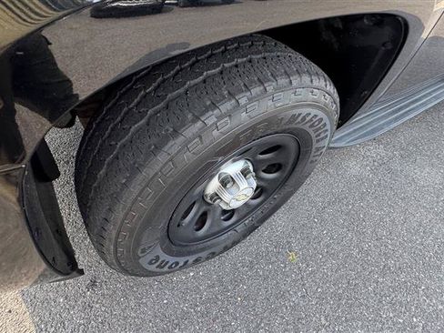 Used 2013 Chevrolet Tahoe 4WD image 28