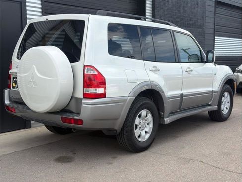 Used 2004 Mitsubishi Montero Limited AWD/4WD image 9