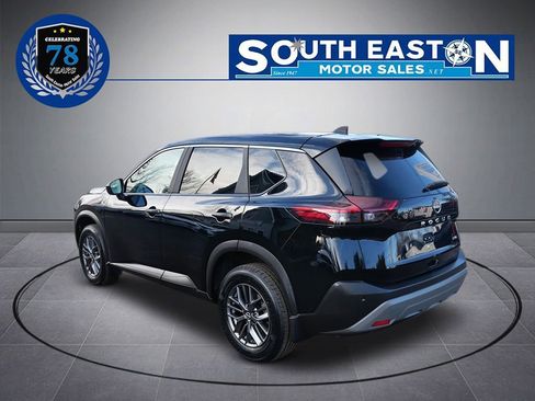 Used 2023 Nissan Rogue S image 5