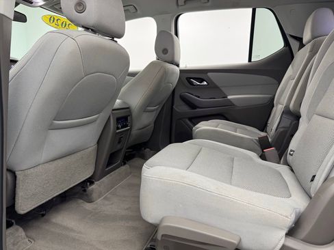 Used 2020 Chevrolet Traverse LT FWD image 38