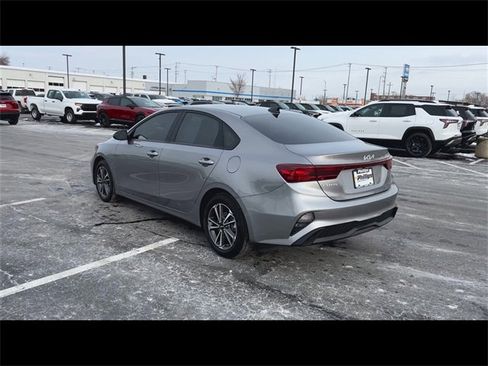 Used 2024 Kia Forte LXS w/ LXS Technology Package image 6