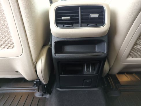 Used 2021 Mercedes-Benz GLE 350 4MATIC w/ 3rd Row Seat Package image 31