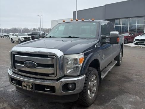 Used 2015 Ford F250 Lariat w/ Lariat Ultimate Package image 2