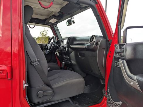 Used 2015 Jeep Wrangler Unlimited Sport w/ Quick Order Package 24S image 29