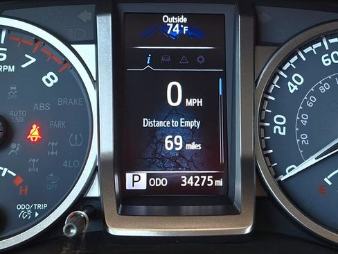 Used 2023 Toyota Tacoma SR5 w/ Technology Package AWD/4WD image 28