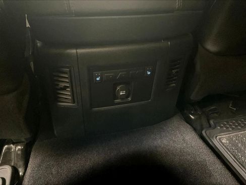 Used 2016 RAM 1500 Limited image 34