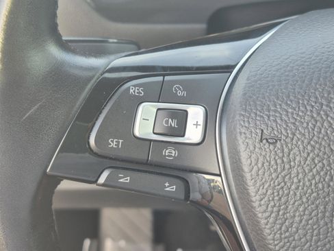 Used 2019 Volkswagen Tiguan SE AWD/4WD image 29