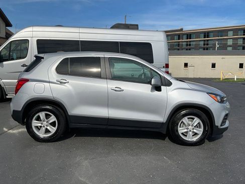 Used 2020 Chevrolet Trax LS w/ Tint and Cruise Package FWD image 8