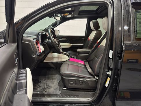 Used 2024 GMC Canyon AT4X AWD/4WD image 10
