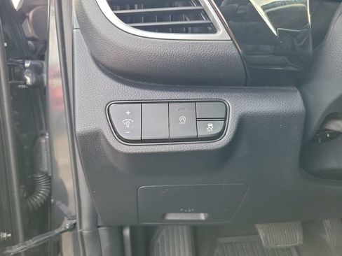 Used 2025 Kia Seltos S FWD image 22
