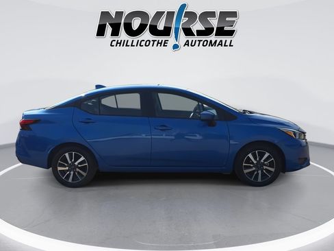 Used 2024 Nissan Versa SV FWD image 9