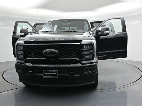 New 2025 Ford F250 Lariat w/ Lariat Ultimate Package image 31