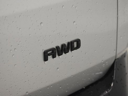 Used 2018 Chevrolet Traverse Premier w/ Redline Edition image 16